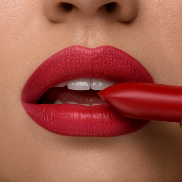 Pierre Rene Royal Lip Mat Lipstick matt huulepulk 18 "aurora red" - Image 4