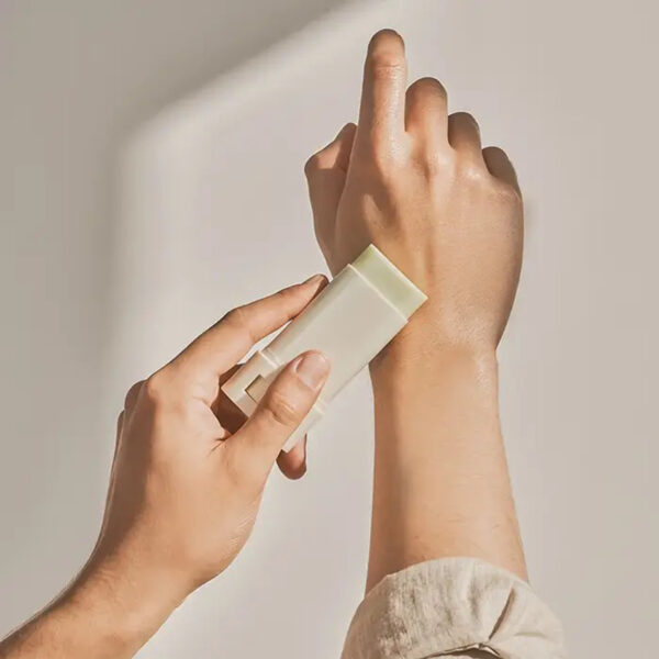 Beauty of Joseon Matte sun stick Mugwort Camelia päikesekaitsepulk SPF 50+18g - Image 2