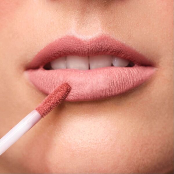 Artdeco Mat Passion Lip Fluid huulevärv 60 loyal nude - Image 3