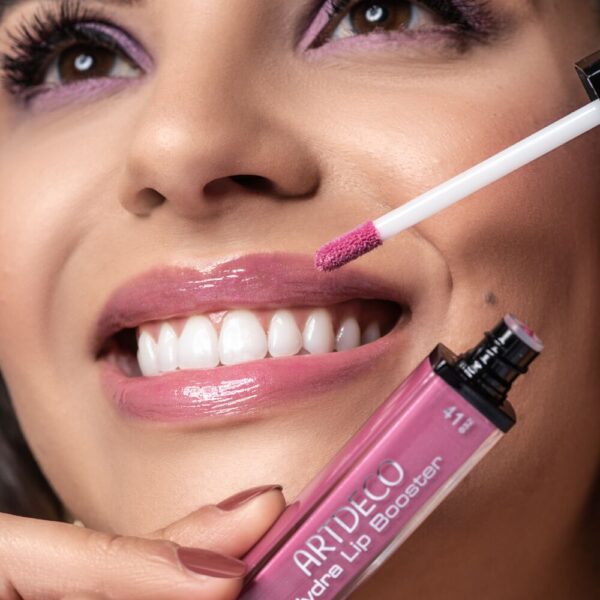 Artdeco Hydra Lip Booster niisutav huuleläige 41 translucent syringa - Image 6