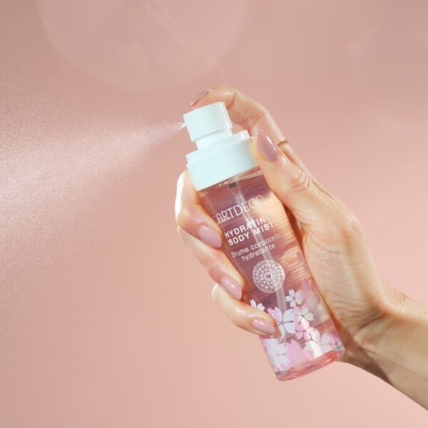 Artdeco Sakura niisutav kehasprei mandliõliga 100ml - Image 2