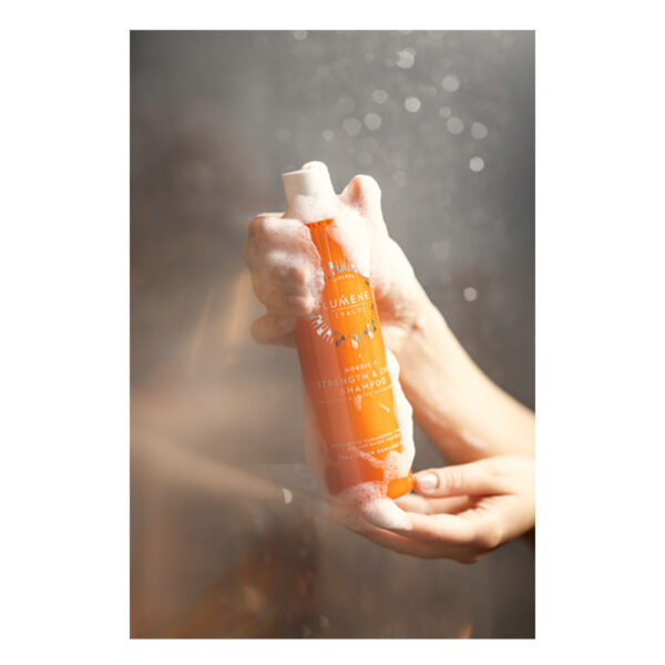 Lumene Nordic-C tugevdav ja läiget andev šampoon 300ml - Image 2