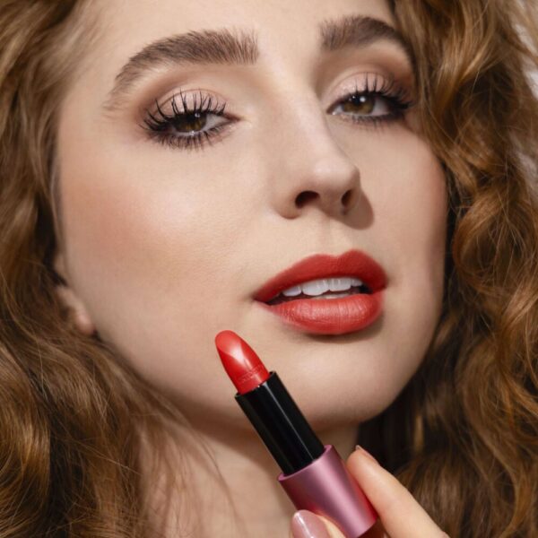 Artdeco Couture Huulepulga täide 502 "hottie" SPF15 - Image 4