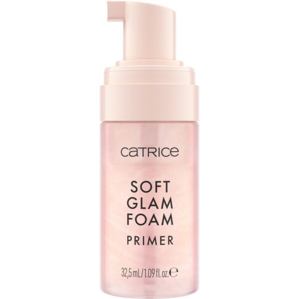 Catrice Soft Glam Vahuline aluskreem 010