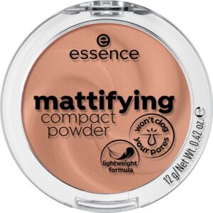 Essence Mattifying Compact Powder 02