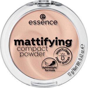 Essence Mattifying Compact Powder 11