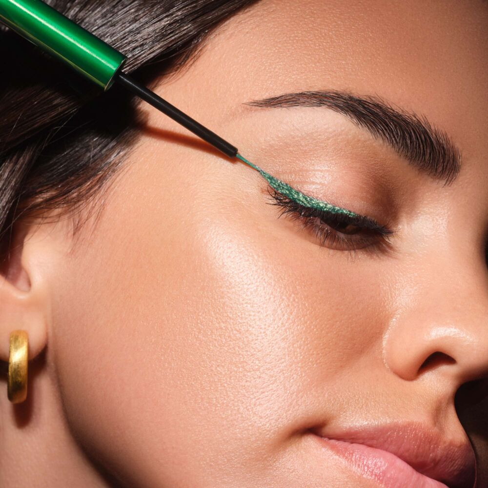 Artdeco Long-wear Metallic Liquid Silmalainer 20 - Image 5