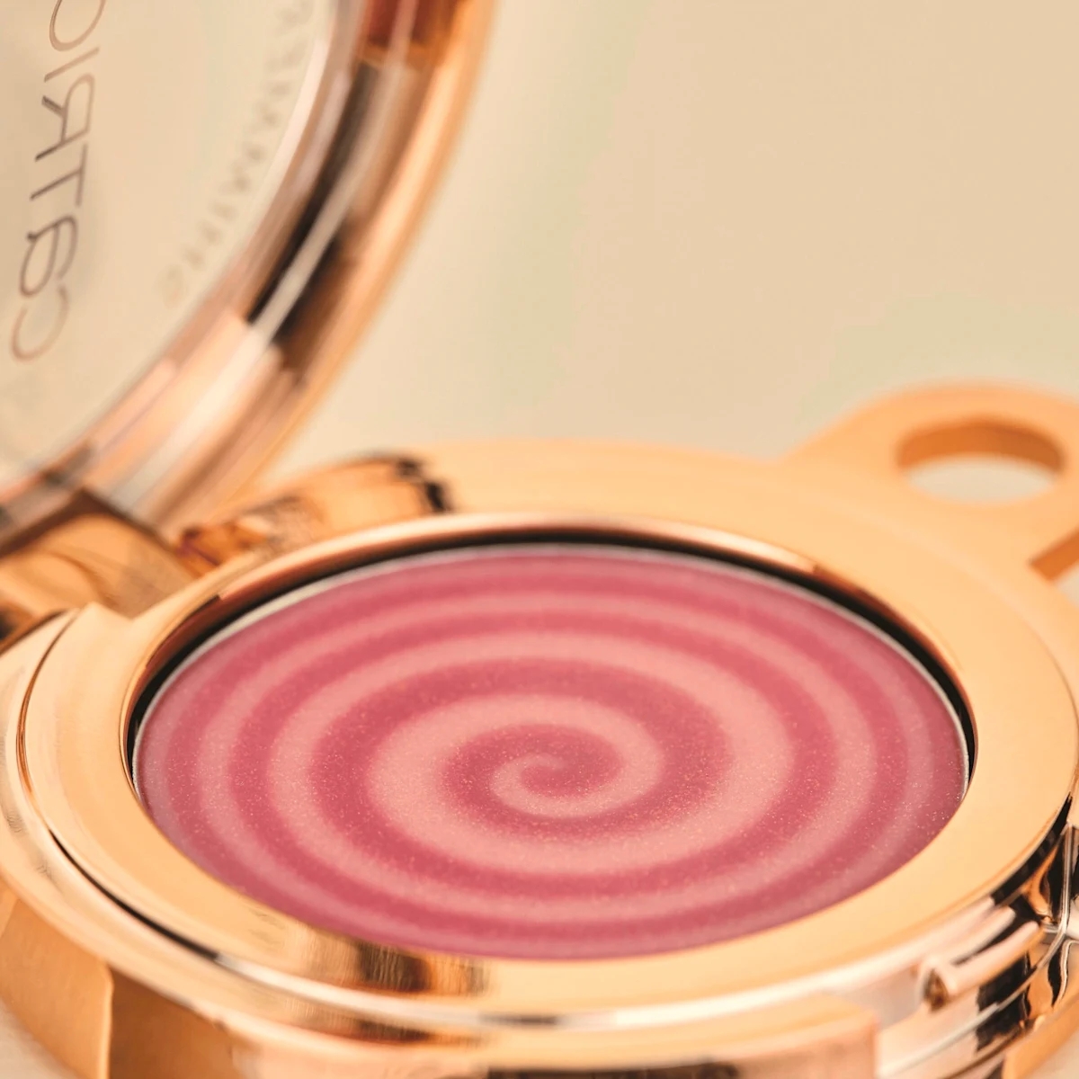 Catrice Holly Glazing sädelev huulepalsam - Image 5