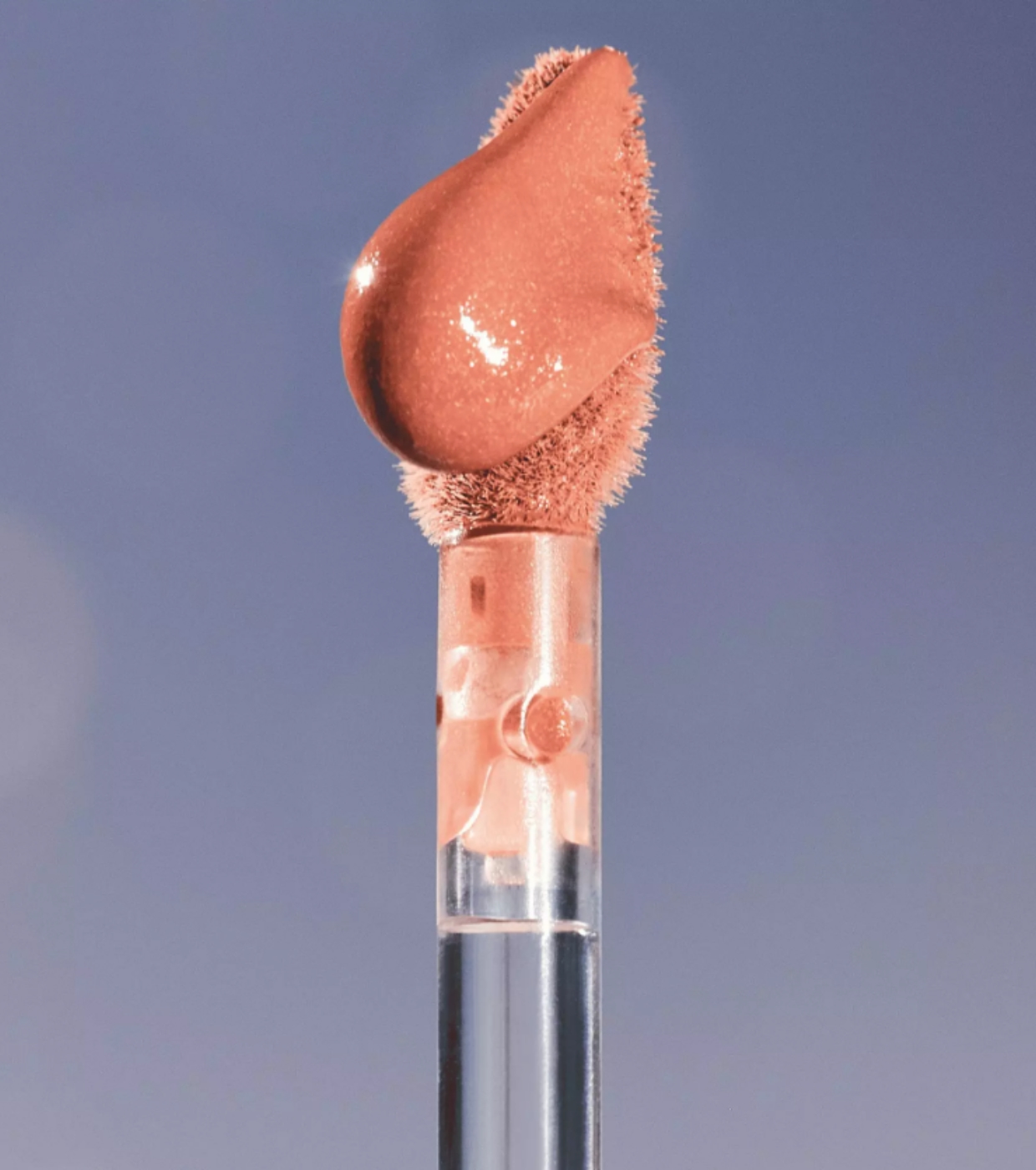 Essence Nuts About You sädelev vedel huulepulk - Image 3