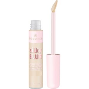 Essence silky blur hydrating longwear peitekreem 100
