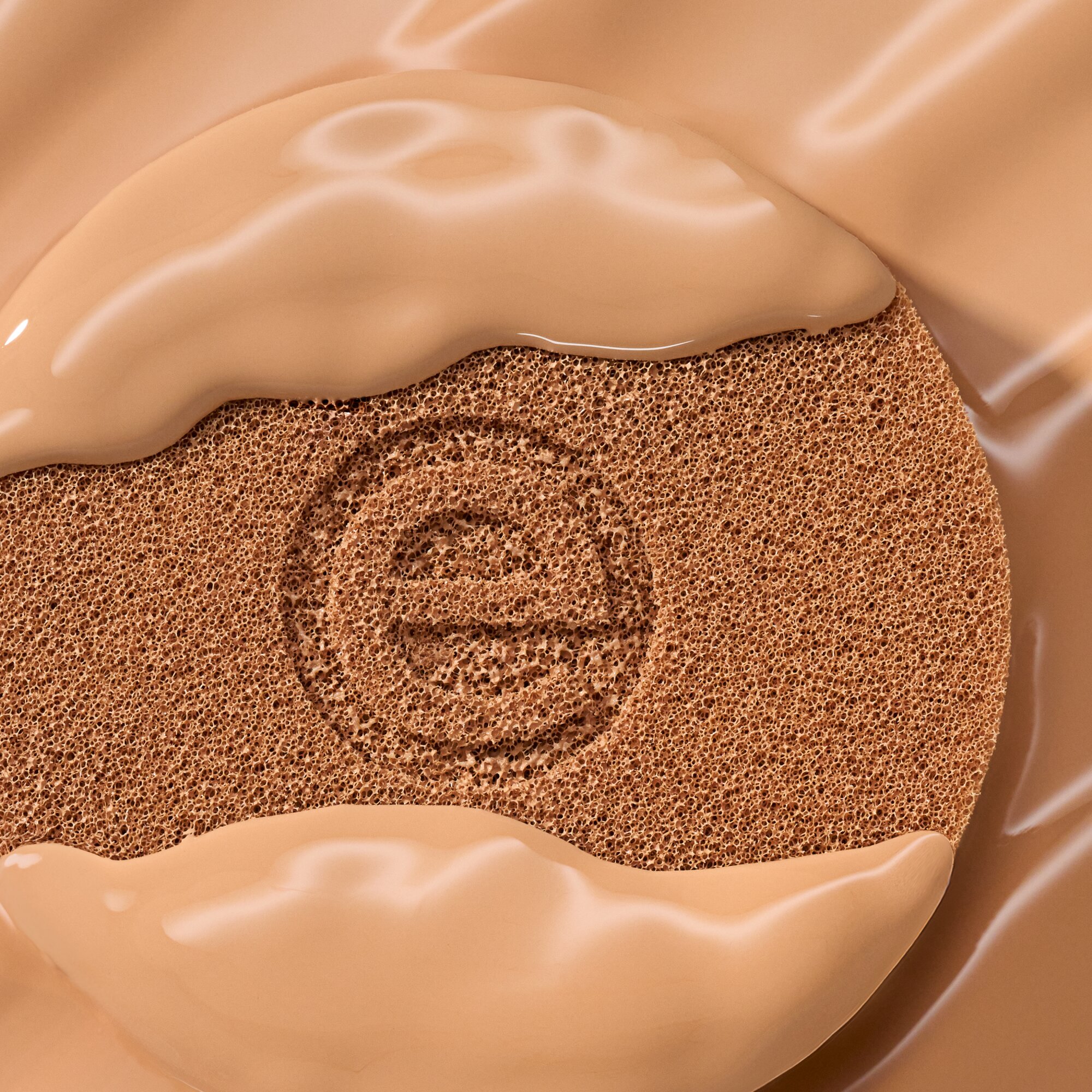 Essence Silky Cushion Jumestuskreem 168 - Pilt 2