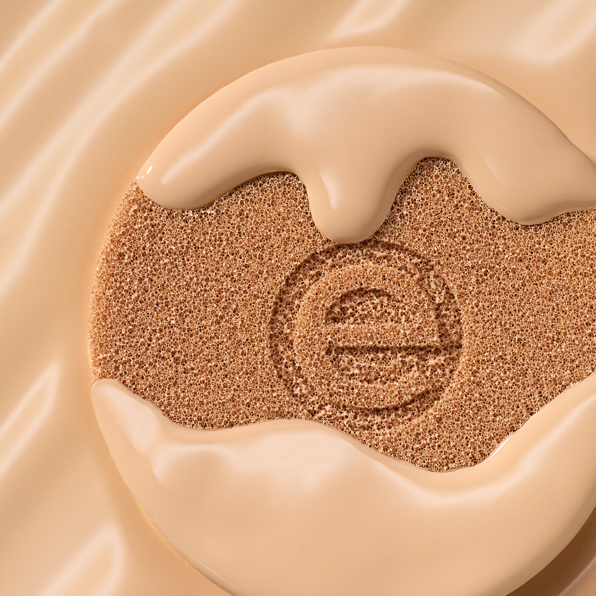 Essence Silky Cushion Jumestuskreem 100 - Pilt 2
