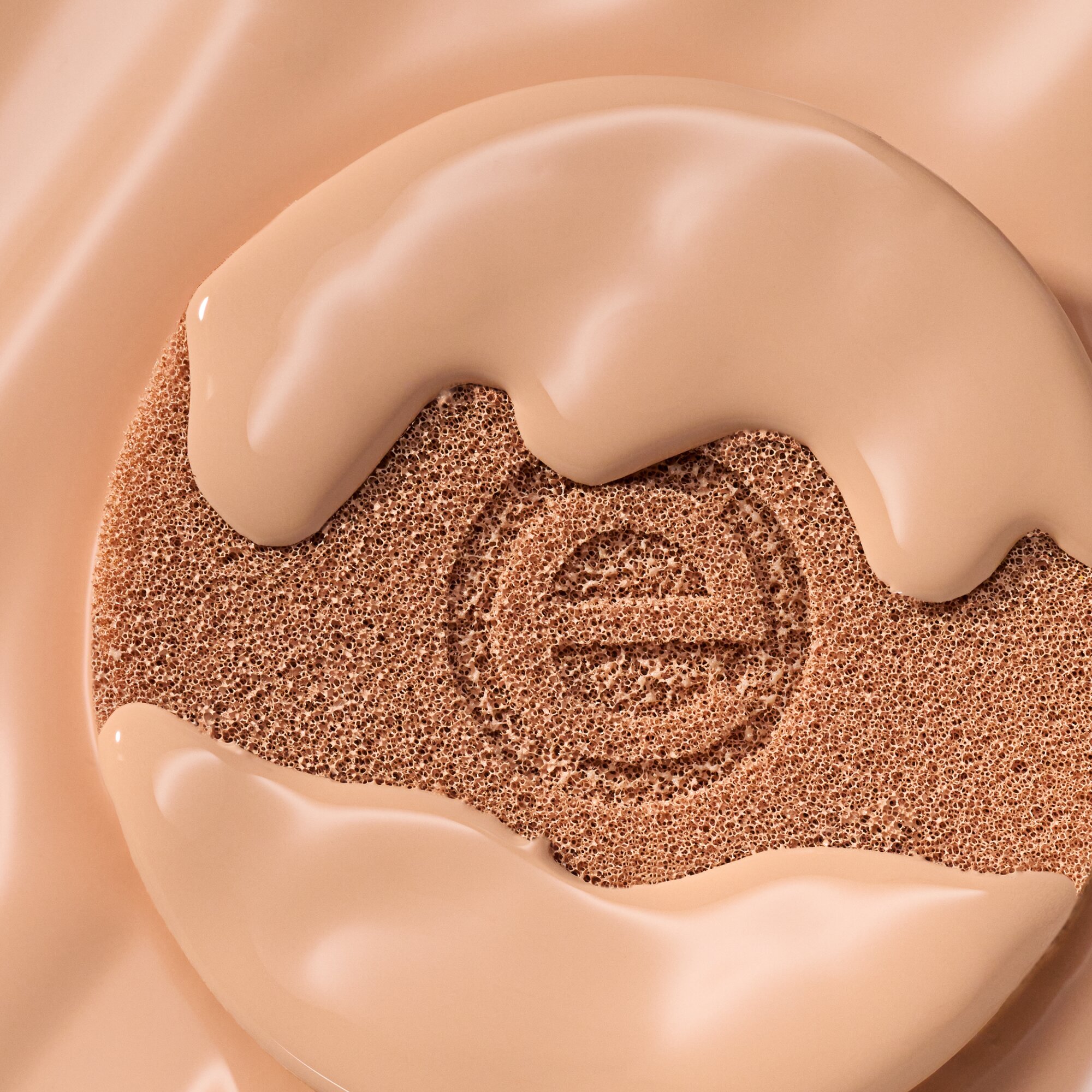 Essence Silky Cushion Jumestuskreem 115 - Pilt 2
